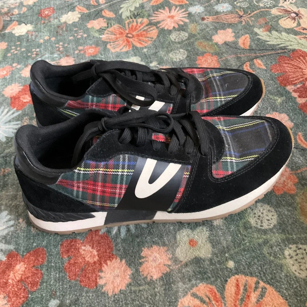 Tretorn Loyola 2 Sneakers Womens 9 Black Red Plaid Suede Low Top WTLOYOLA2